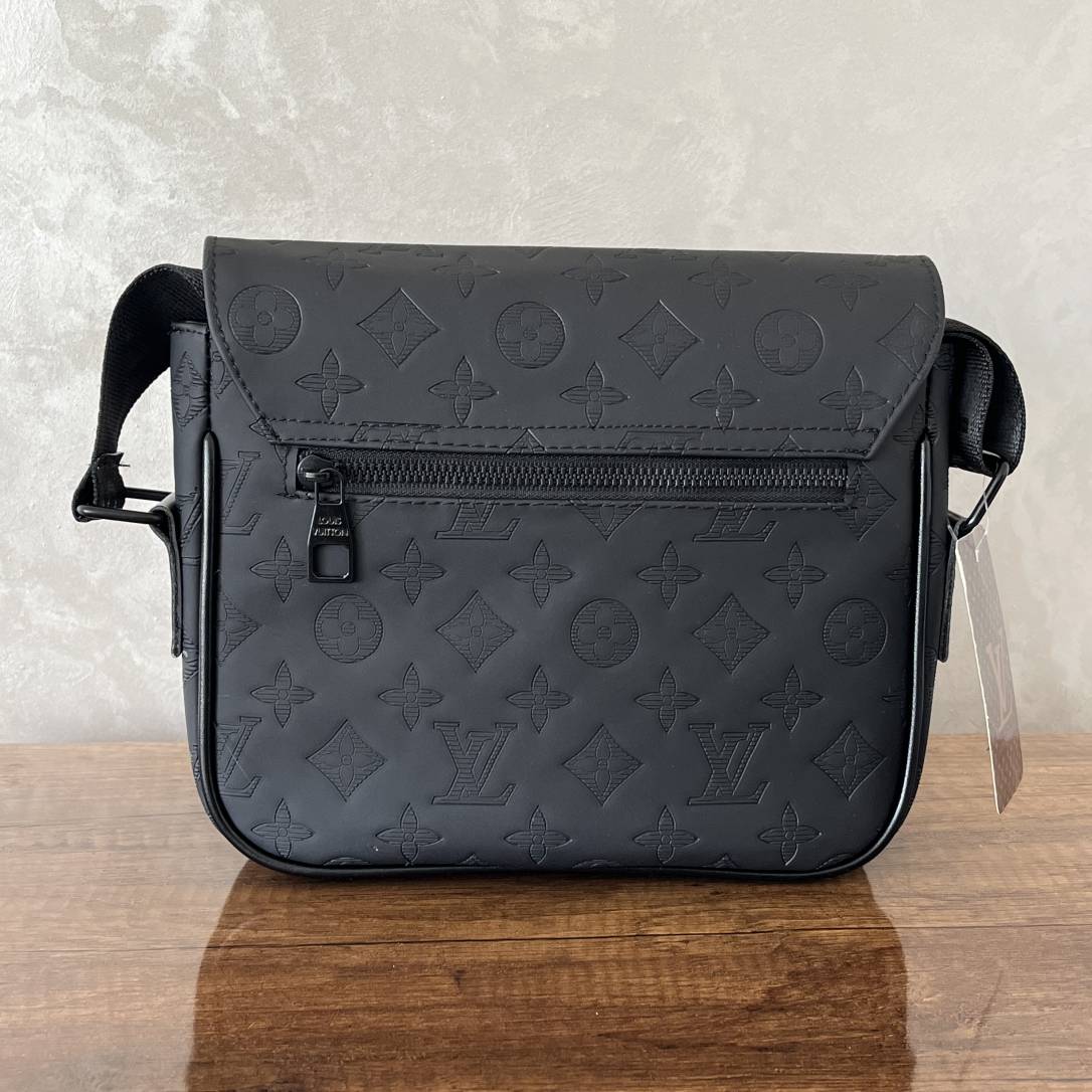 Sacs de Luxe LV pour Homme – Élégance et Style