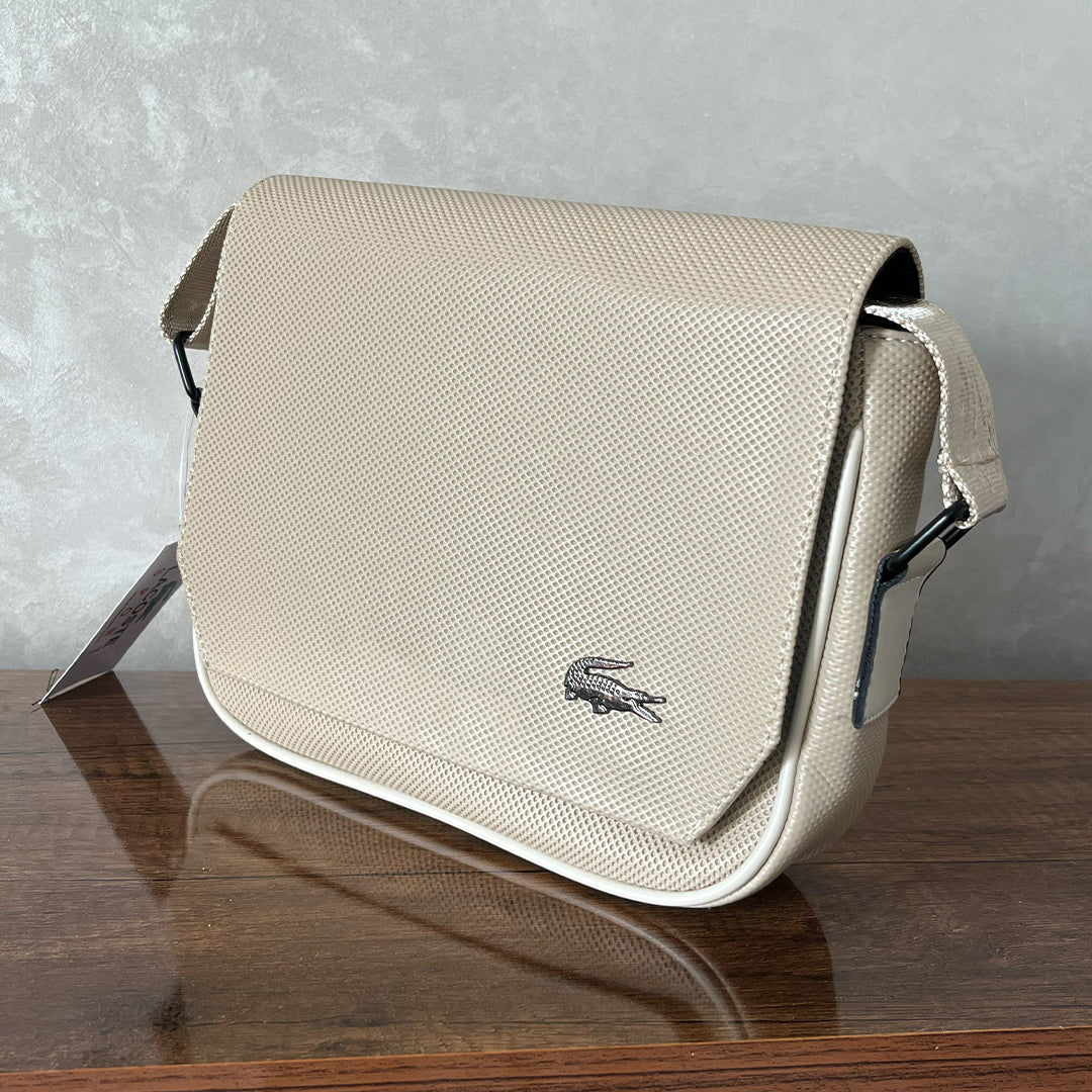 Sacs de Luxe L A C O S T E pour Homme – Élégance et Style