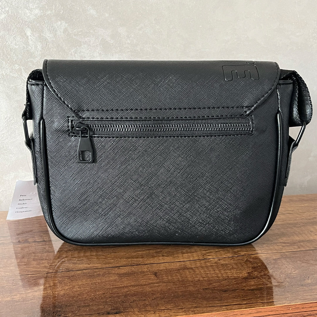 Sacs de Luxe L A C O S T E pour Homme – Élégance et Style