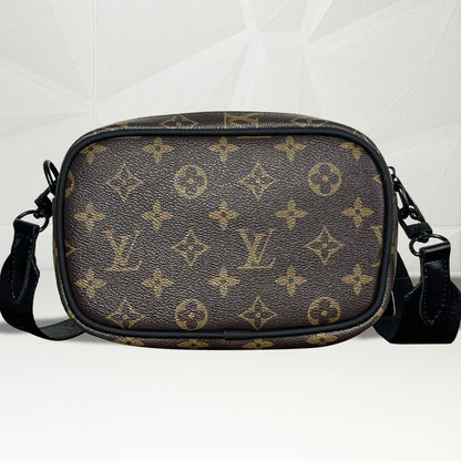 LV Crossbody Sacoche – Élégance et Style