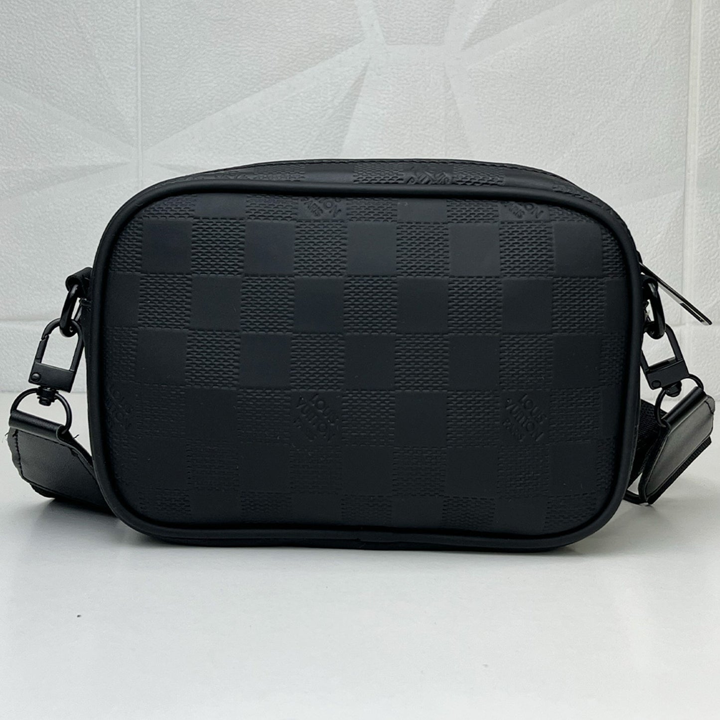 LV Crossbody Sacoche – Carreaux Noirs