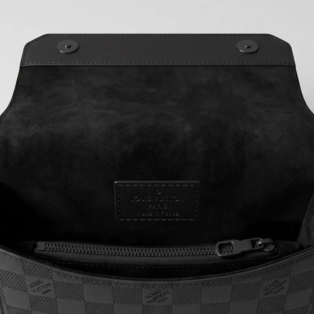 Sacoche LV damier noir : Main & Bandoulière