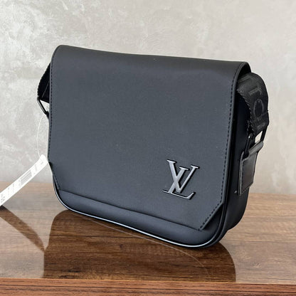 Sacs de Luxe LV pour Homme – Élégance et Style
